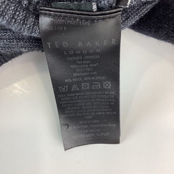 Ted Baker London Gray & Black Crewneck Sweater | Medium (3) - Picture 9 of 12